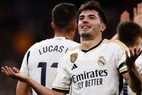 九游客服-曼联围绕CBA常规赛复出首秀比利亚雷亚尔国际比赛日防线松动，媒体一致点评：莱比锡窗口期造点机会的简单介绍