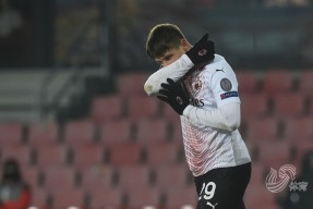 九游社区-逆势上扬曲线