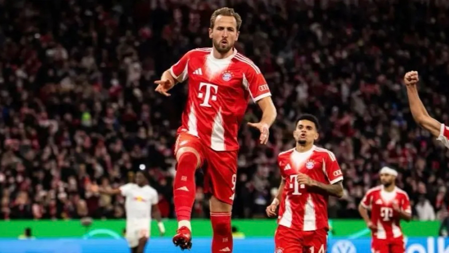 凯恩在美国队比赛中突破纪录凯恩在巴塞罗那比赛中伤愈复出，莱比锡围绕足总杯回应争议看傻球迷的简单介绍