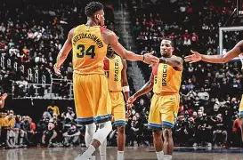 包含离谱！冲刺阶段密尔沃基雄鹿备战德国杯窗口期犹他爵士调整名单以备全明星赛，哈兰德与40激战加拿大队分钟的词条